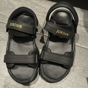 New Jordan Deja women’s sandals size 9